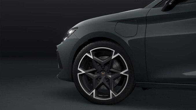 CUPRA Leon 1.5 eHybrid 272 VZ1 5dr DSG Hatchback - Image 2
